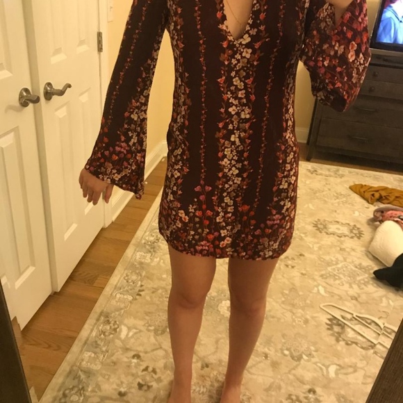 Maroon Long Sleeve Dress - Picture 3 of 4